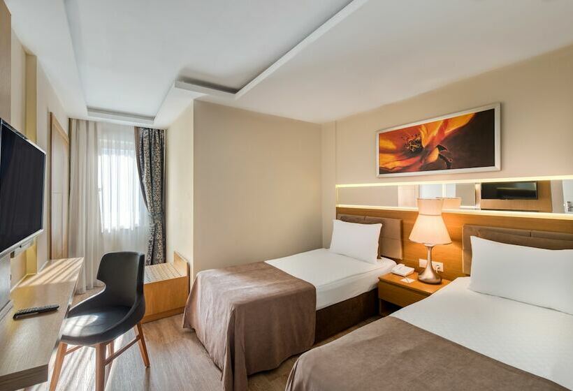 سوییت با چشم‌انداز دریا, Sealife Family Resort