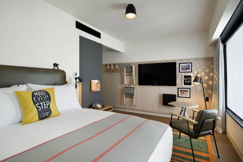Quarto Estandar Cama Queen, Moxy Osaka Shin Umeda