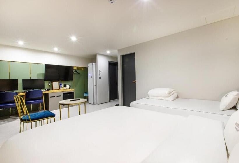 Номер Deluxe, Brown Dot Hotel Minam