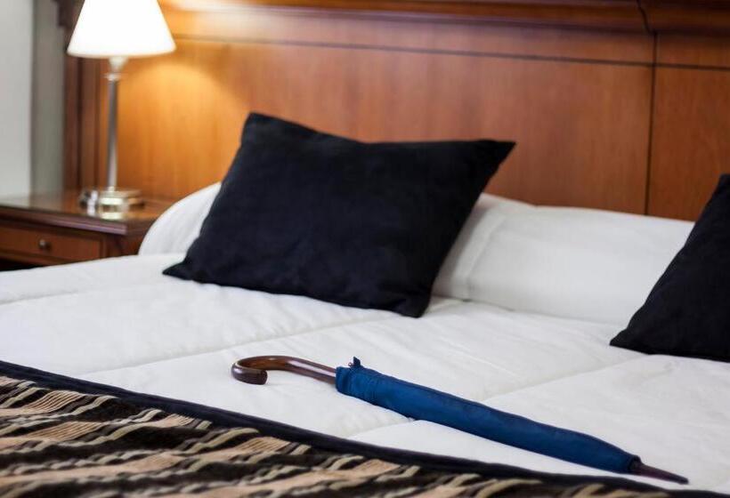 Полулюкс, Tucuman Center Suites&business