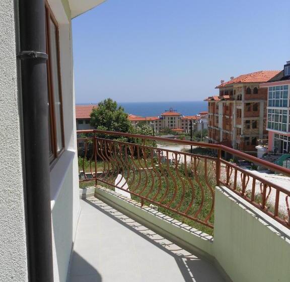 استودیو استاندارد با بالکن, Family Hotel Amore