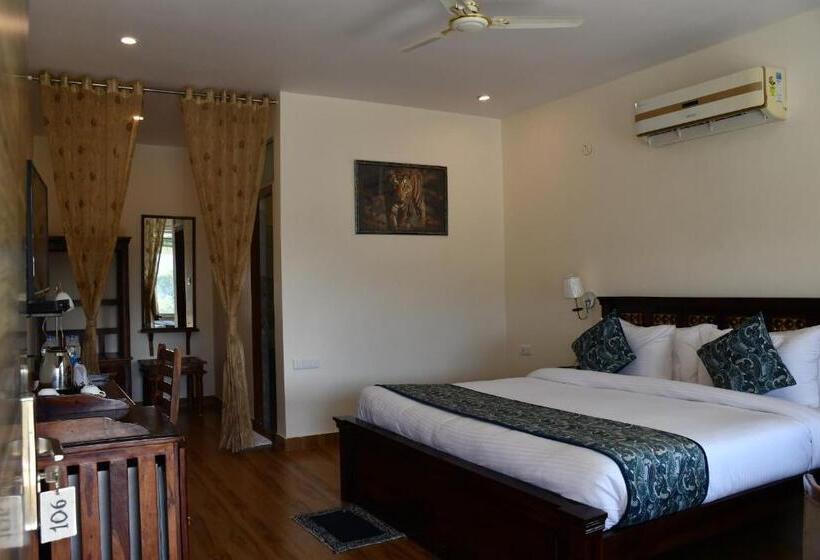 스탠다드 룸 킹사이즈 침대, Prime Neelkanth Forest Retreat Resort