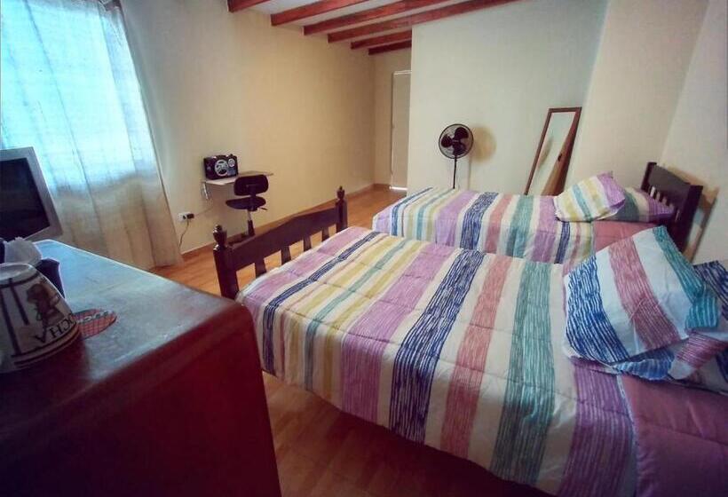غرفة قياسية, Enhebra House