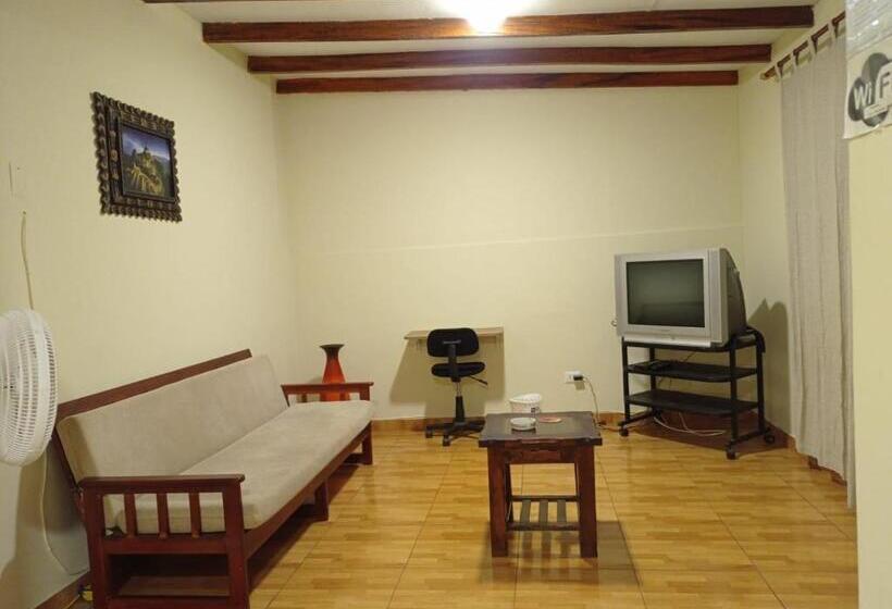 غرفة قياسية فردية, Enhebra House