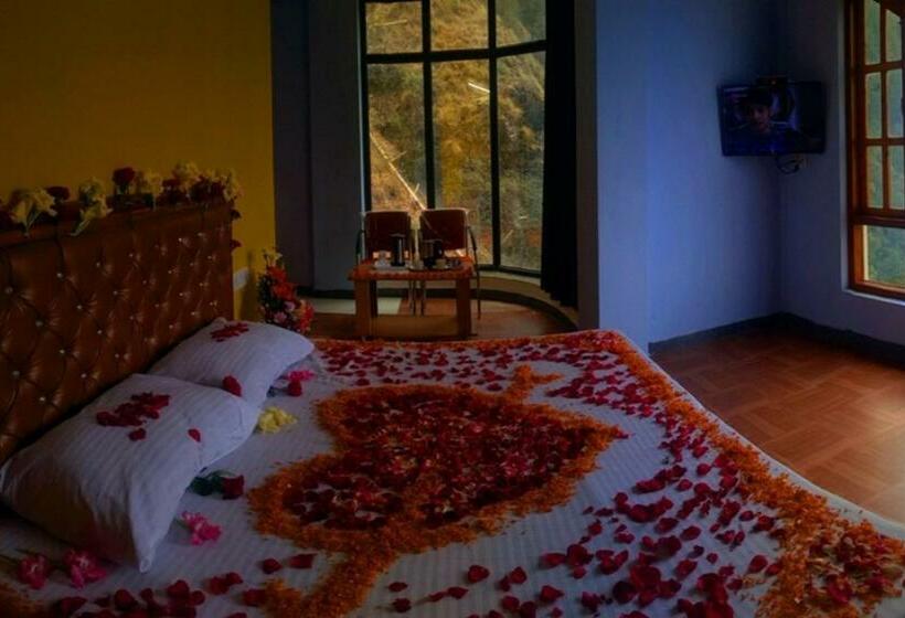 Quarto Deluxe, Goroomgo Sun Shine Regency Shimla