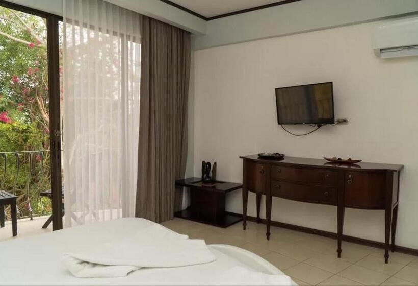 Семейный Номер, Layan Hotel & Spa