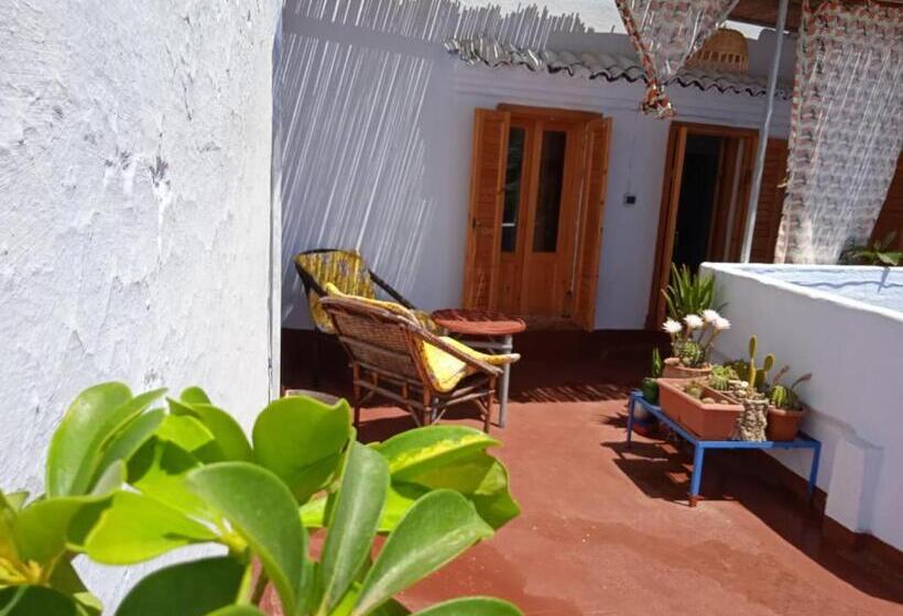 Номер Стандарт Трехместный, Vallparadis Pension Familiar Firdaus