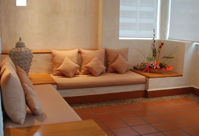 Suite, Eloisa