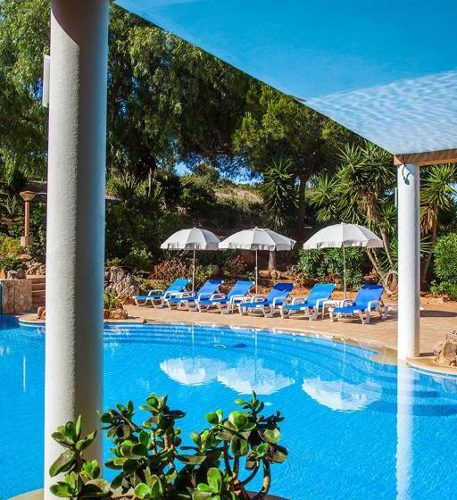 2 Bedroom Apartment Garden View, Montinho De Ouro