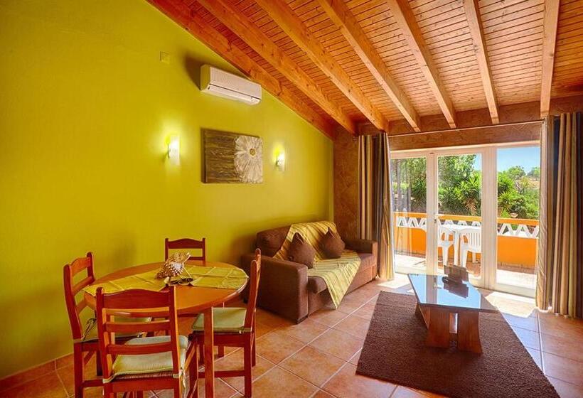 2 Bedroom Apartment Garden View, Montinho De Ouro