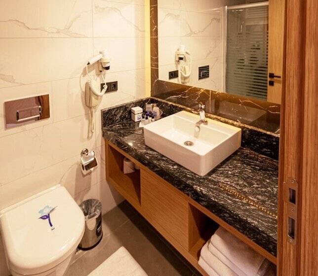 Quarto Triplo Estandar, Sealife Buket Resort & Beach Hotel - Ultra All Inclusive
