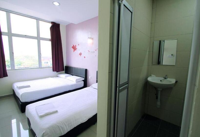 Семейный Номер Deluxe, Max Inn Suite