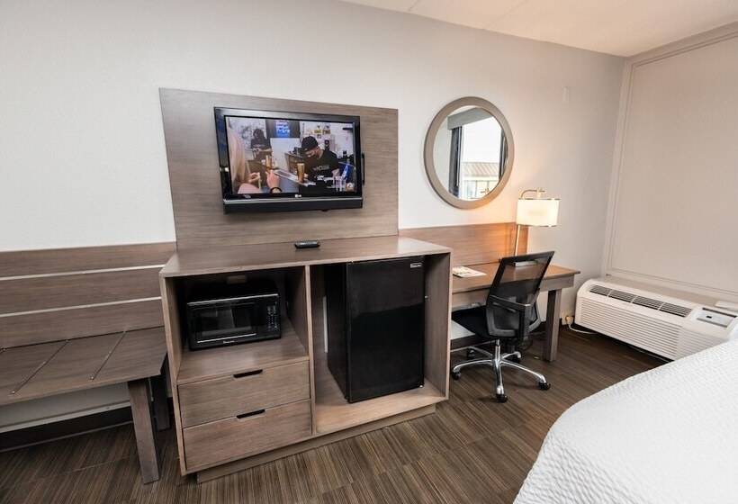 Номер Стандарт 2 Двуспальные Кровати, Days Inn By Wyndham Sharonville