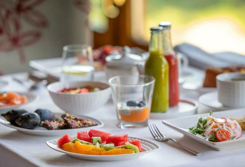 سوییت جونیور لوکس, Sport Hotel Hermitage & Spa