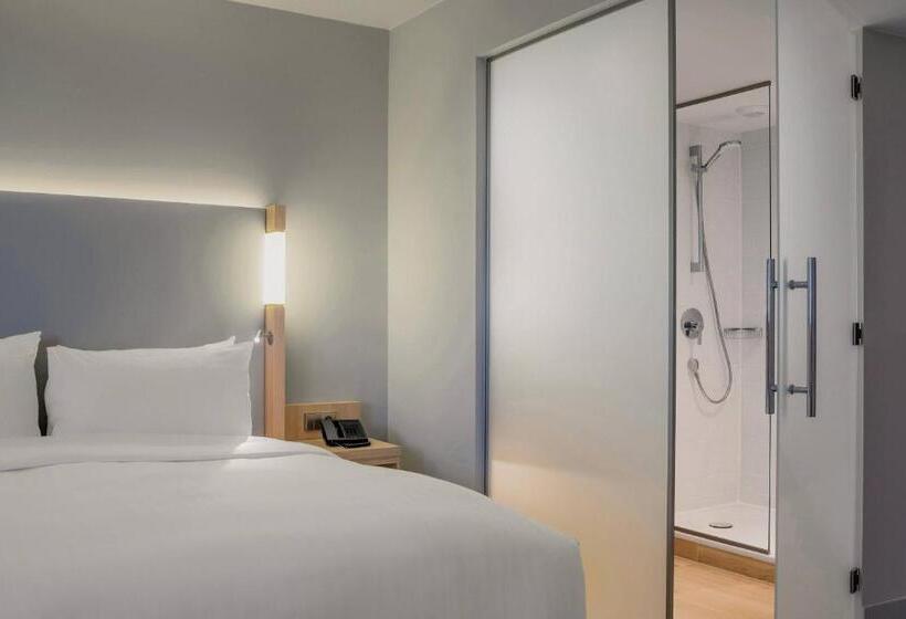 Номер Superior Кровать Кинг, The Jangle Hotel   Paris   Charles De Gaulle   Airport