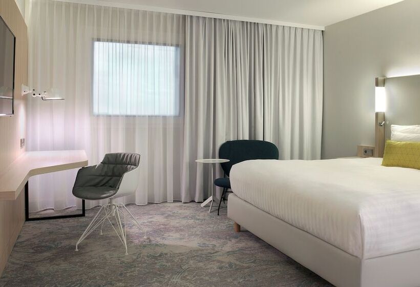 Номер Deluxe, The Jangle Hotel   Paris   Charles De Gaulle   Airport