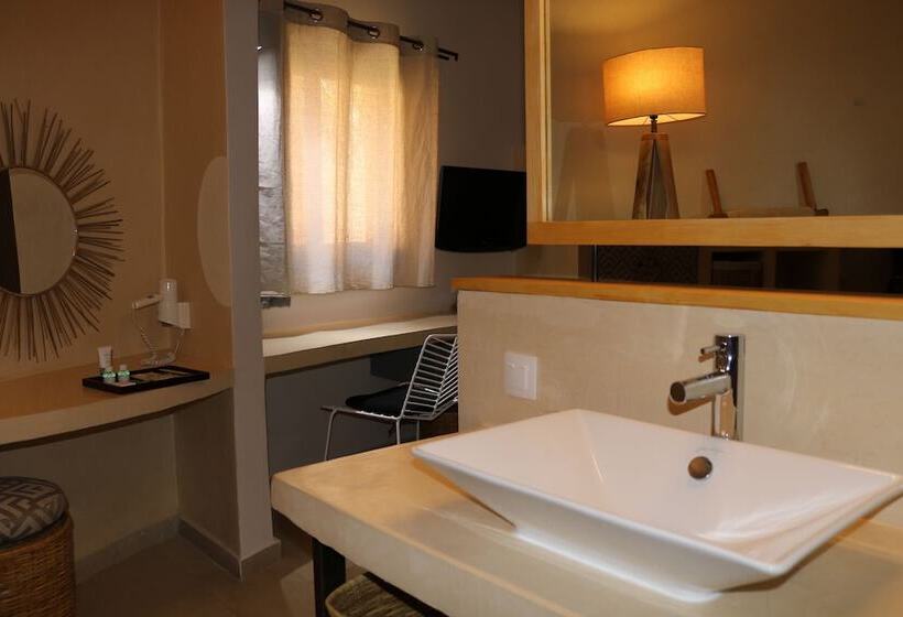 اتاق استاندارد با تخت دوبل, Movenpick Resort Lamantin Saly
