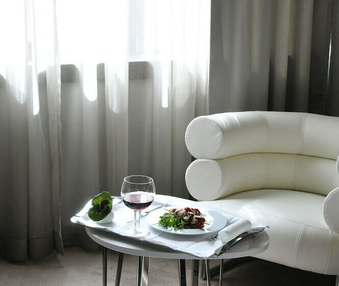 수피리어 룸, Altis Grand