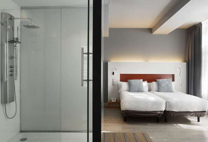 Quarto Superior, Petit Palace Alcala