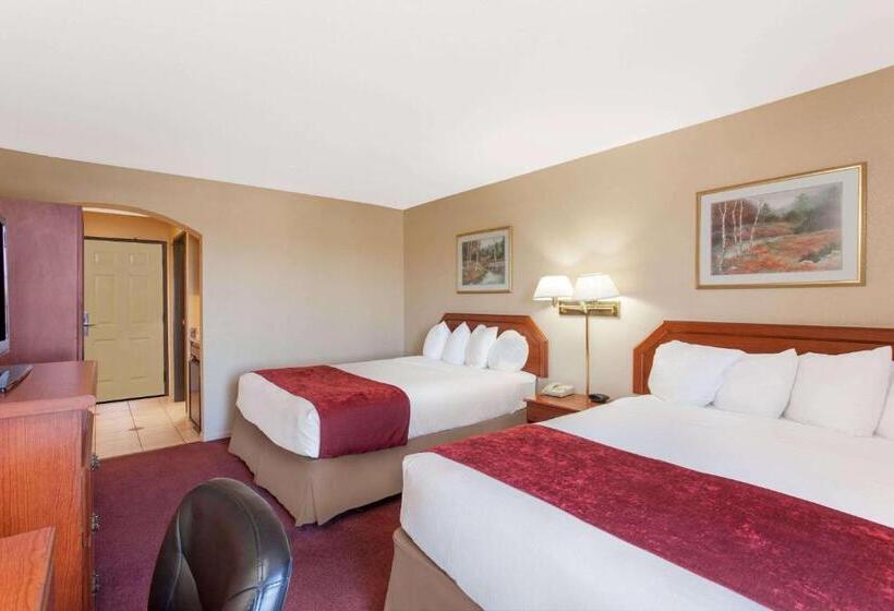 Студия Стандарт, Ramada By Wyndham Fresno Northwest