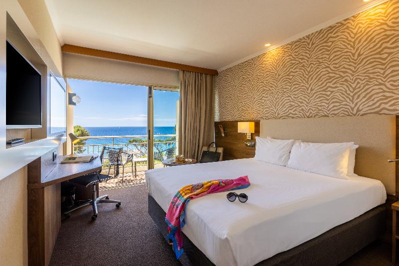 Номер Executive, Luxotel Cannes