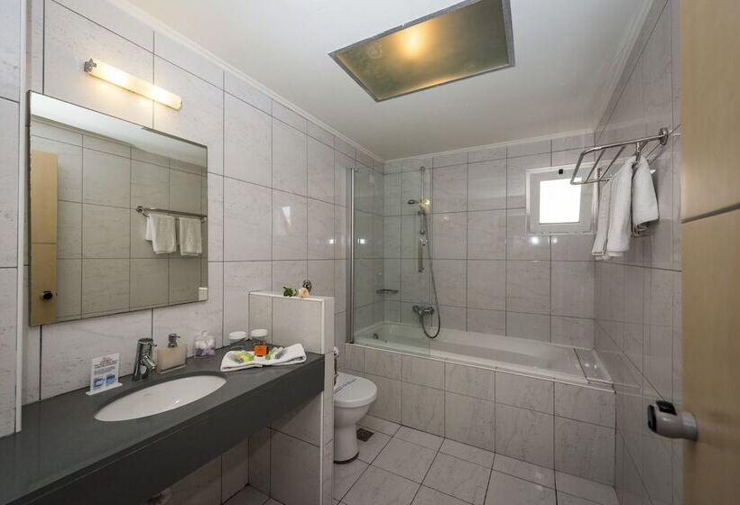 Семейный Номер, High Beach Resort