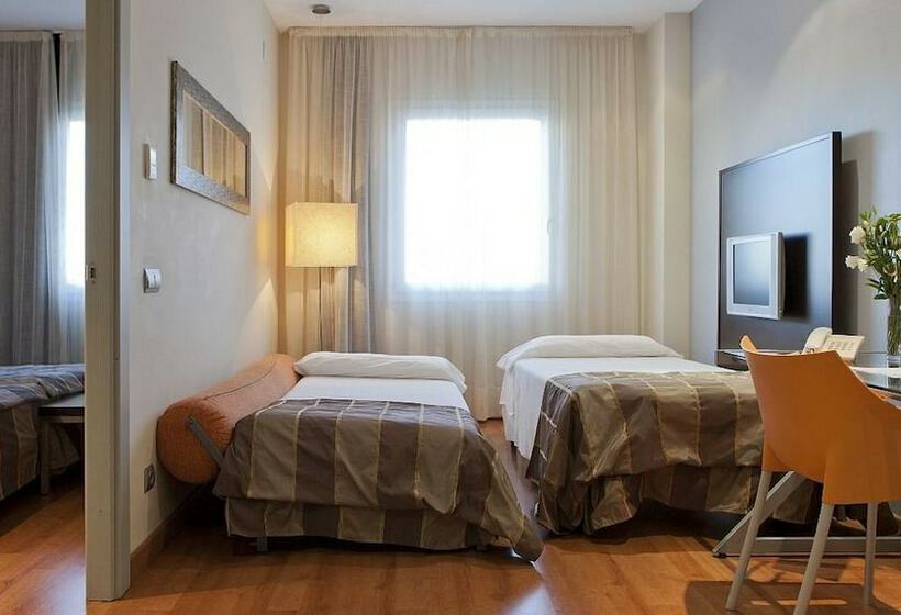 Семейный Номер, Vertice Sevilla Aljarafe