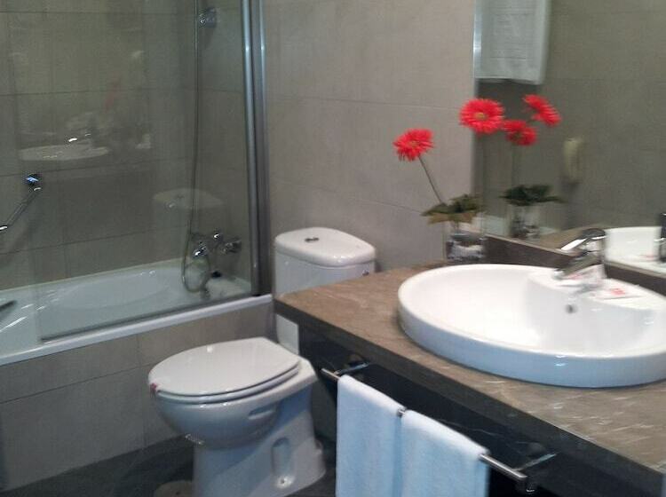 Номер Комфорт, Vertice Sevilla Aljarafe