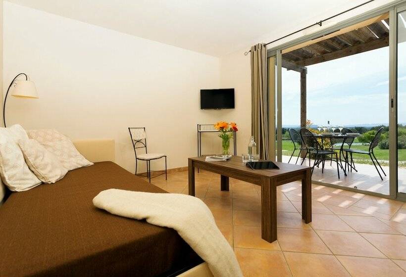 Апартаменты 1 Спальня, Madame Vacances Domaine Du Provence Country Club Service Premium