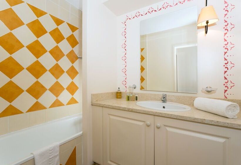 Апартаменты 1 Спальня, Madame Vacances Domaine Du Provence Country Club Service Premium