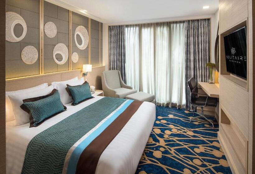 اتاق خانوادگی تودرتو, Solitaire Bangkok Sukhumvit 11