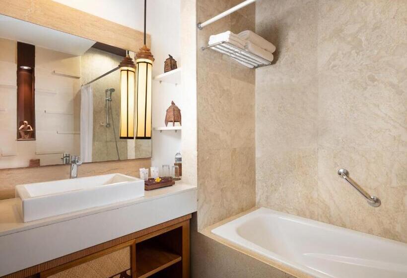 اتاق لوکس سه تخته, Bali Niksoma Boutique Beach Resort