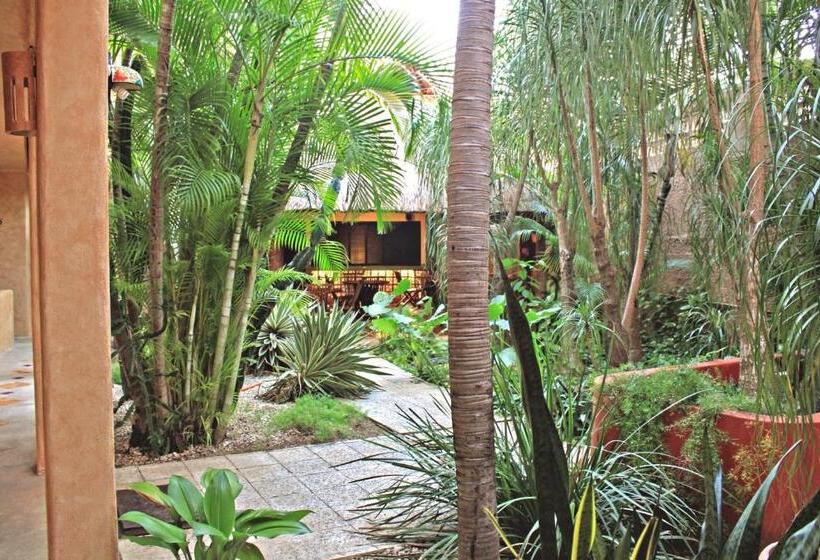 Standard Szoba King Size Bed, Barrio Latino Hotel Drop And Go By Bestoffer Stays
