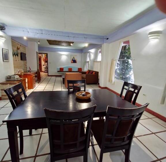 اتاق استاندارد چهار تخته, Eco Suites Uxlabil Guatemala