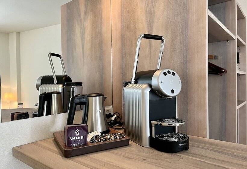 استودیوی سوپریور, Platzhirsch Zürich   Downtown Boutique Hotel & Sushi Lounge