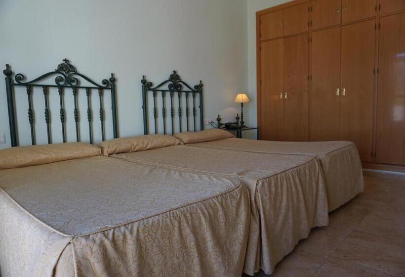 Номер Стандарт Трехместный, Complejo Turístico Rural Nazaret De Moguer