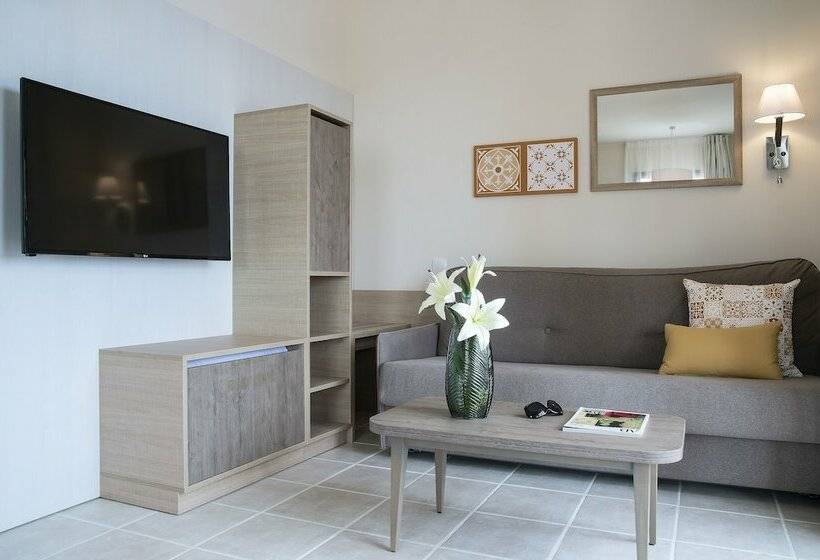 Апартаменты Economy 1 Спальня, Pierre & Vacances Resort Bonavista De Bonmont