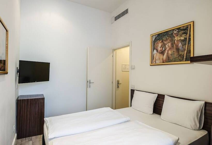 Standart Tek Kişilik Oda, Assenzio Prague