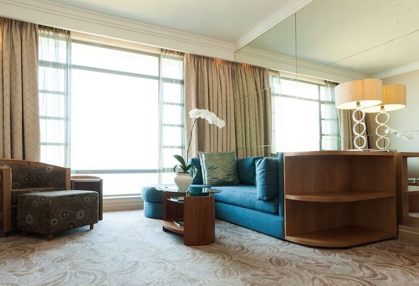 Люкс Повышенной Комфортности, Suncoast Hotel & Towers