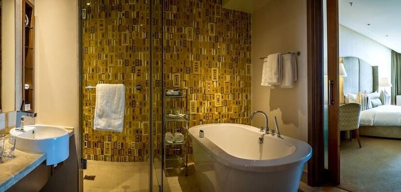 Пентхаус Люкс, Suncoast Hotel & Towers