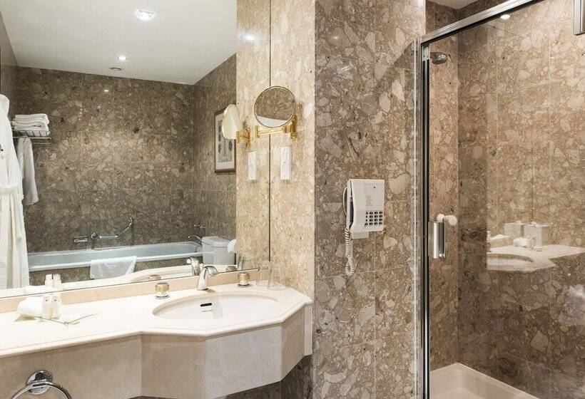 Президентский Люкс, The Vermont Hotel & Vermont Apart