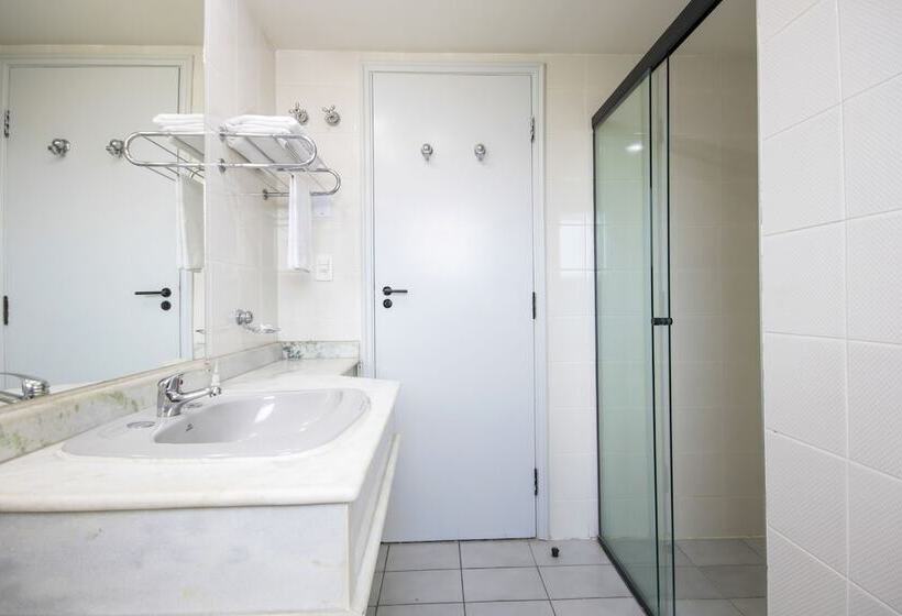 Номер Deluxe, Dan Inn Sorocaba