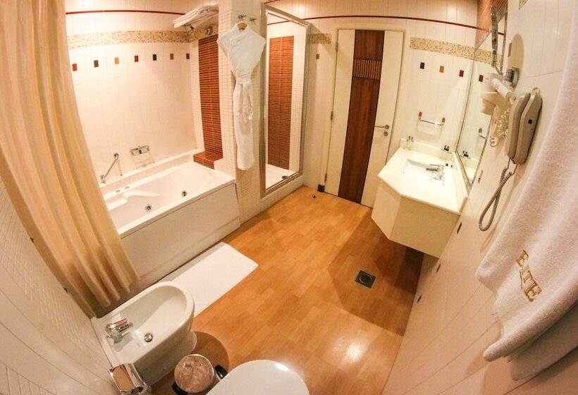 سوئیت 2 خوابه, City Center Hotel