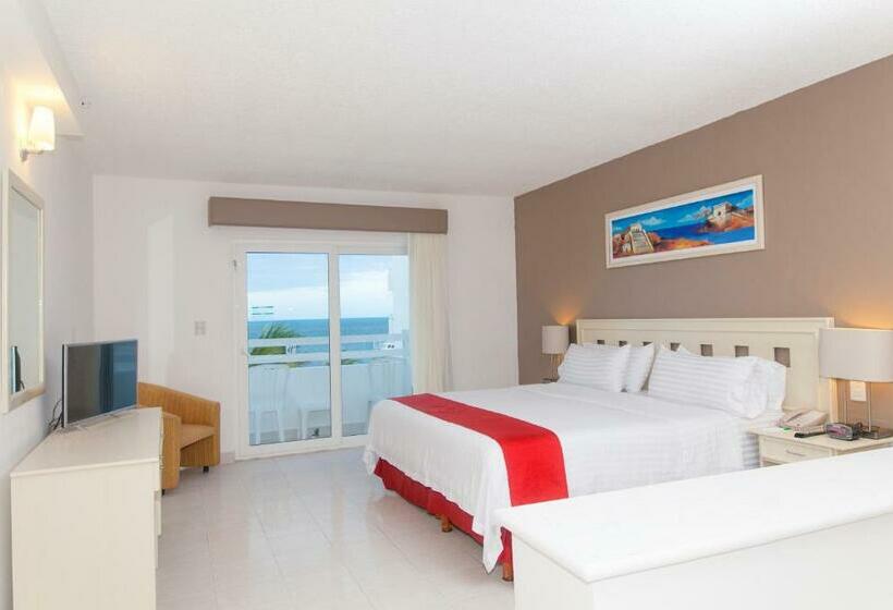Standard Studio King Bed, Ocean View Cancun Arenas