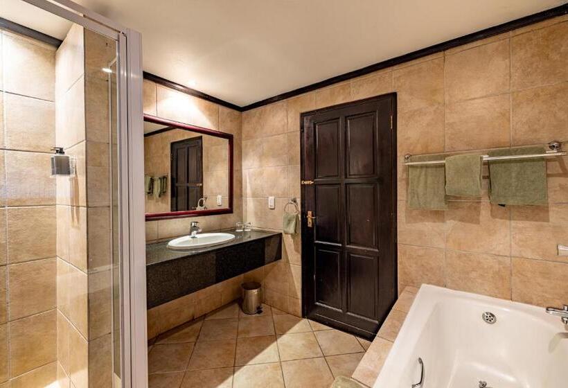Номер Deluxe, Pestana Kruger Lodge