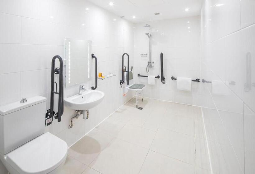 Номер Стандарт Кровать Квин Адаптированный для Инвалидов, Holiday Inn Peterborough West, An Ihg
