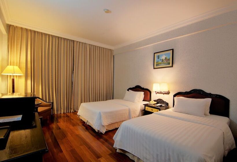 Номер Superior Вид на Город, Somadevi Angkor Resort & Spa