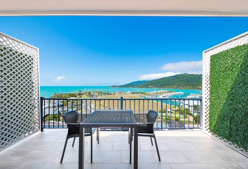 Superior Studio Sea View, Ocean Views At Whitsunday Terraces Resort