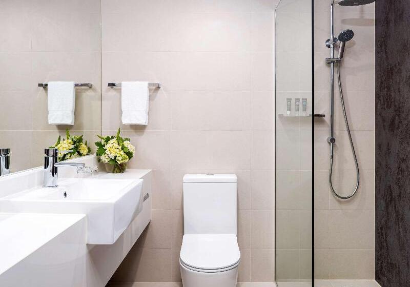 Quarto Estandar com Sacada, Novotel Geelong
