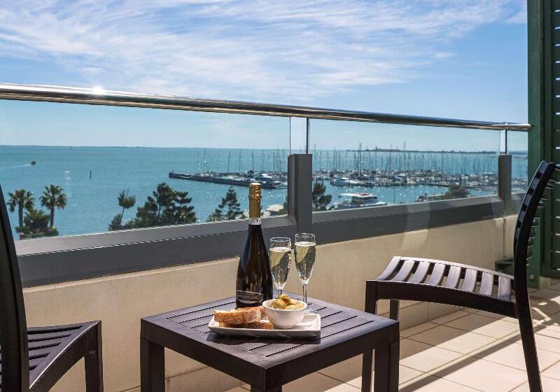 발코니 디럭스 룸, Novotel Geelong